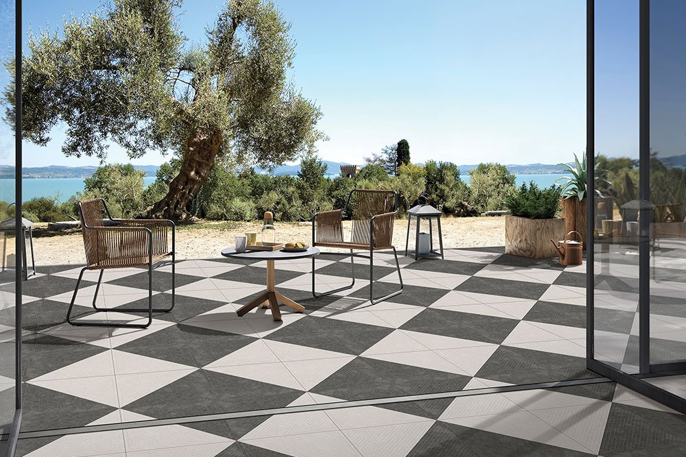 Cross Stone Quad Black